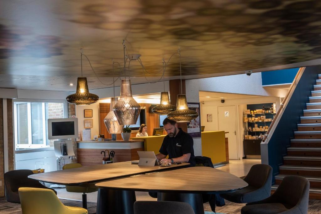 Novotel Valenciennes photo