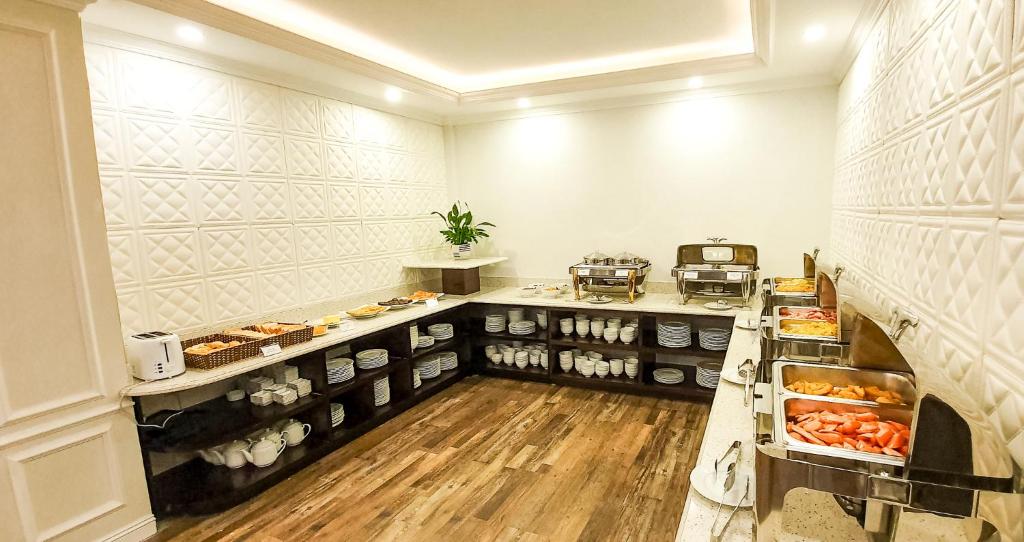 Ngoc Lan Halong Hotel