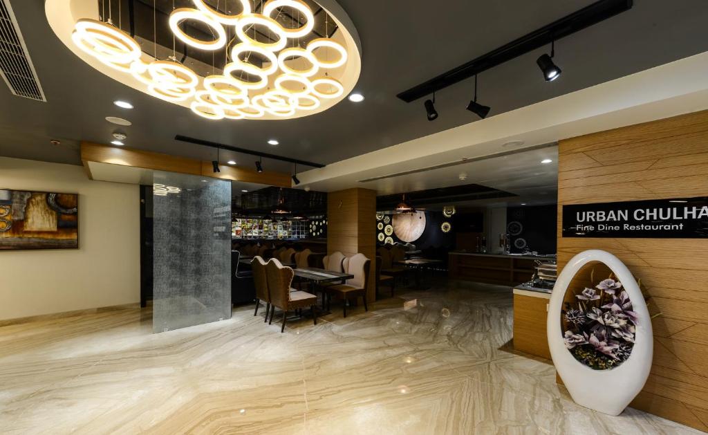 Hotel Atishay Bhopal photo