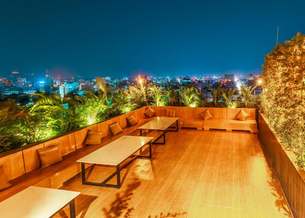 Nearby attraction, The Hotel Nova in Mandalay