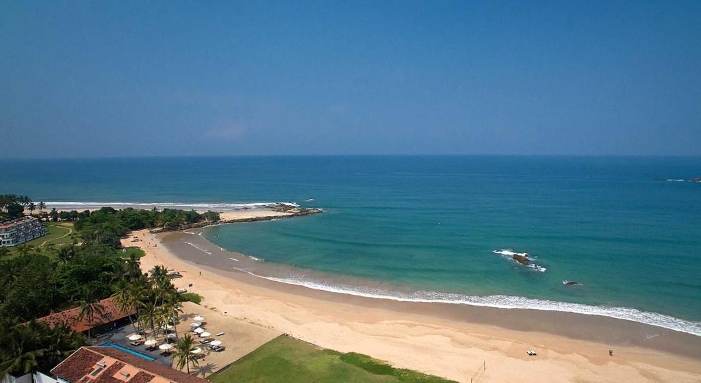 Бентота бич шри. Bentota beach шри ланка. Пляж бентота шри ланка. Бентота бич шри. Бентота шри ланка.