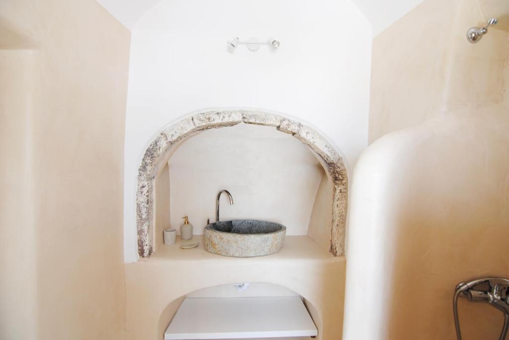 White Grape Suites photo