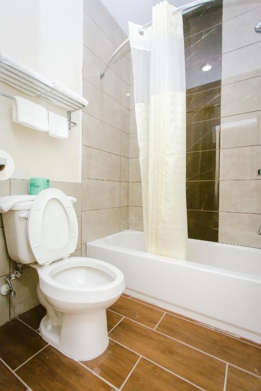 scottish inn & suites photo