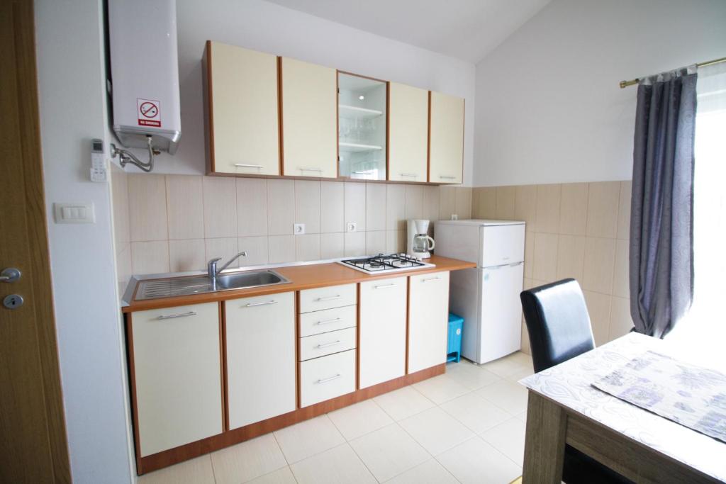 Sebi Apartment 300 m from beach photo
