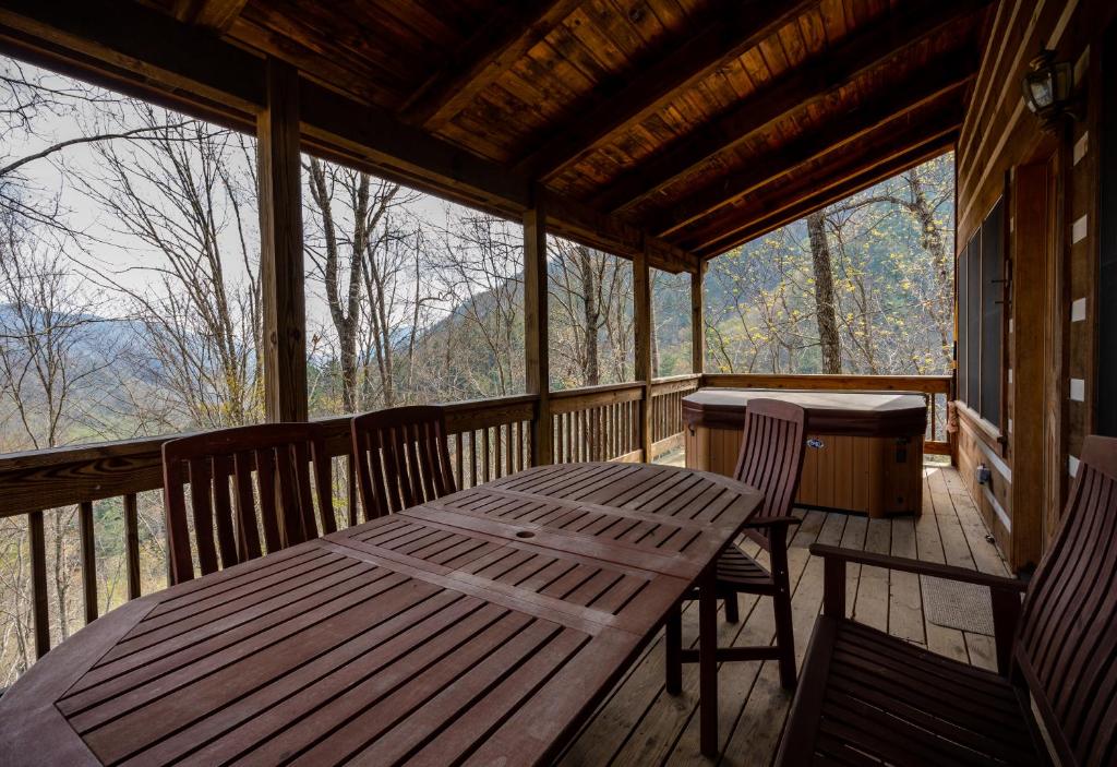 stayNantahala - Smoky Mountain Cabins photo