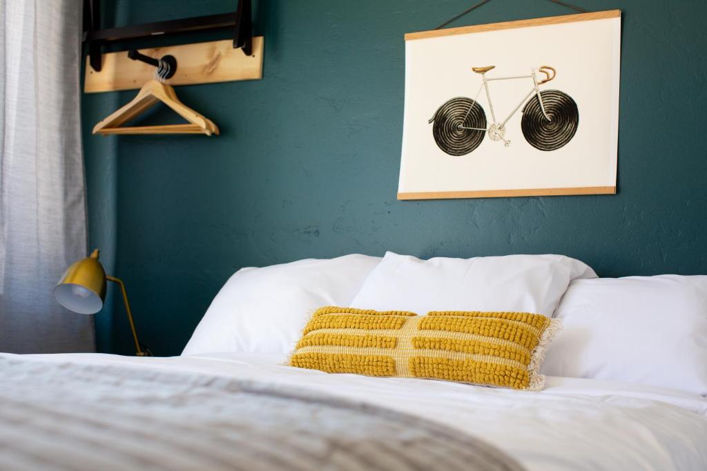 Spoke and Vine Motel photo