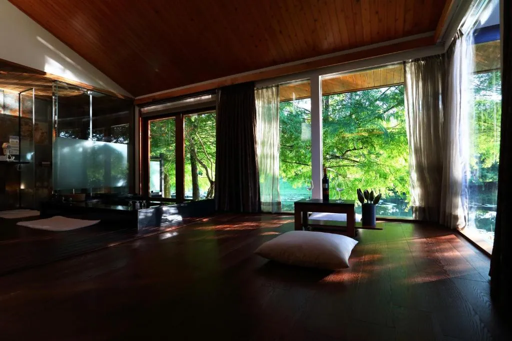 Ardennes Villa, hotel in Fengshan