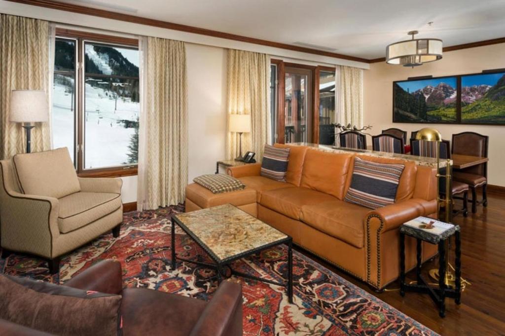 Ritz-Carlton Club Unit 8402, 2 Bedroom Ski-in/Ski-out Condo in Aspen Highlands, Aspen