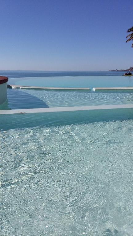 Beach Club Self Catering Apartments photo