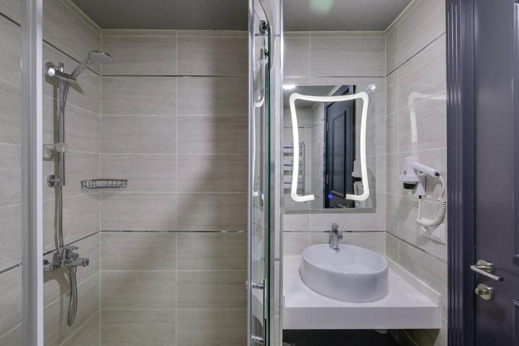 City Hotel Batumi photo