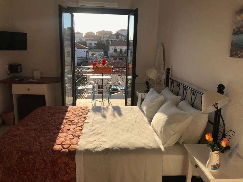 Ulysses Hotel photo