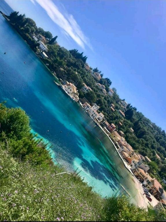 Spyros Aronis Apartments — Hotel in Paxos
