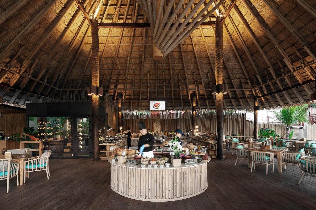 Great food & dining