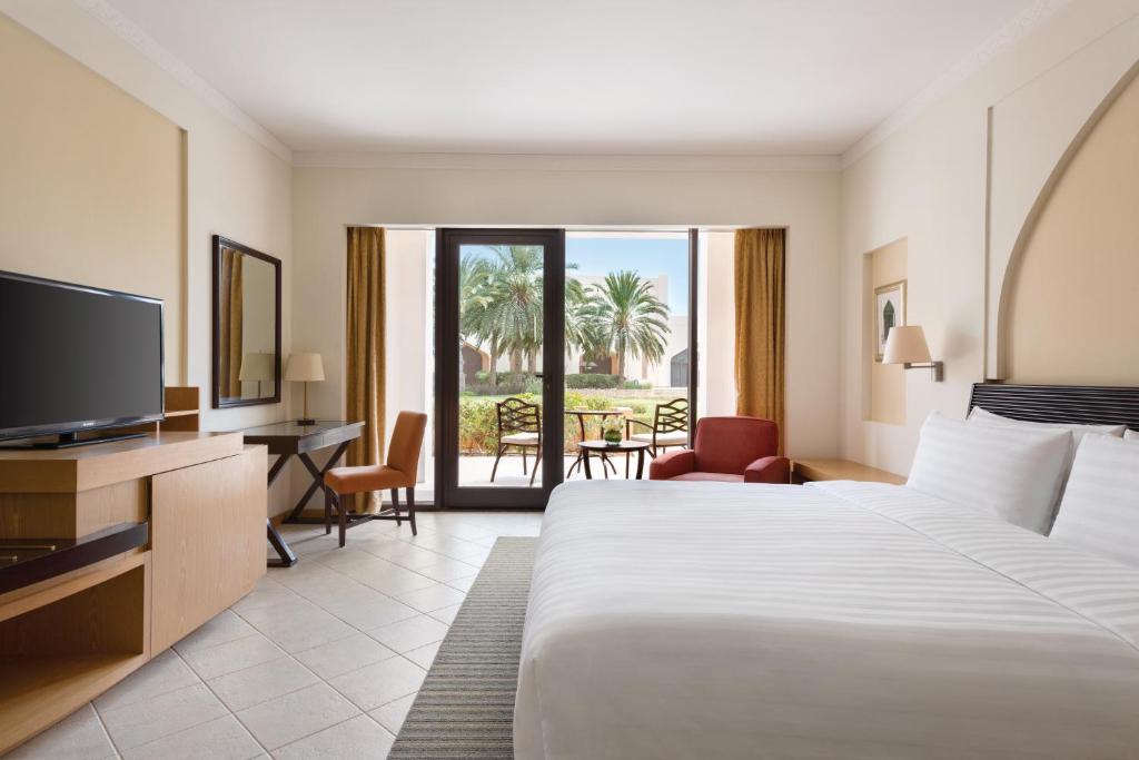 Hilton Muscat Al Bandar — Hotel rooms in Muscat, Muscat