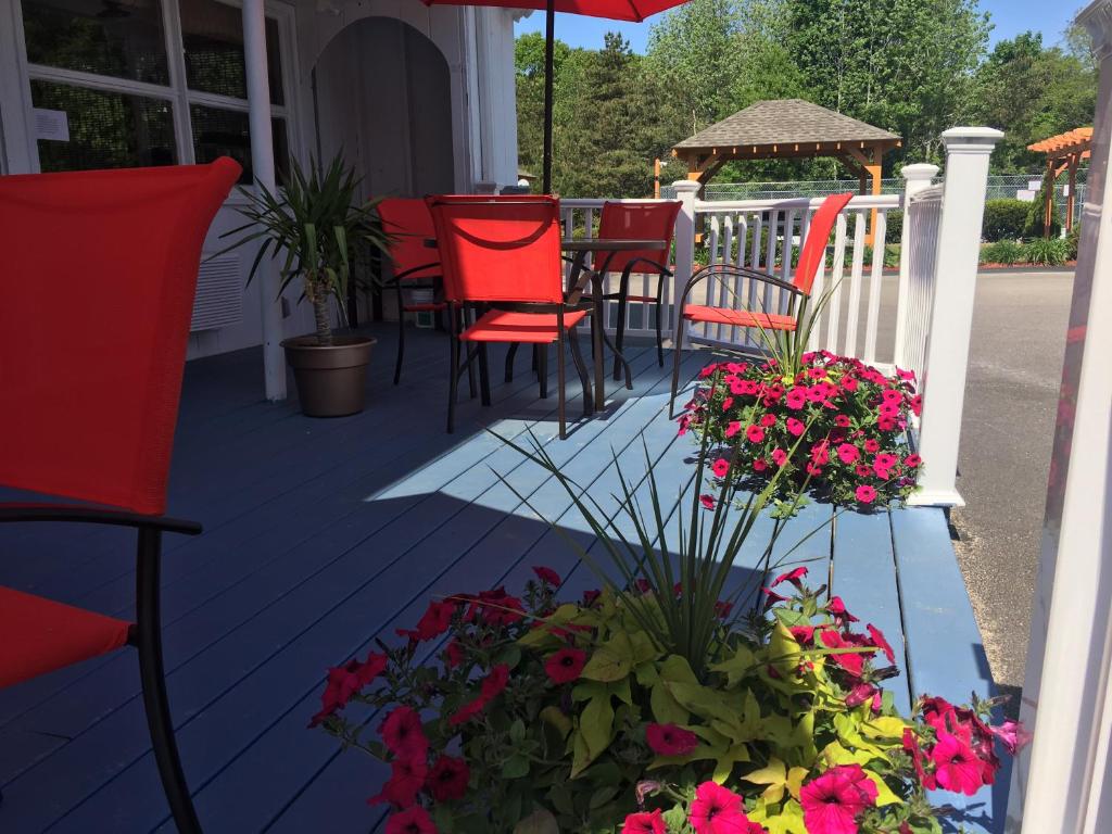 Aquastar Inn photo