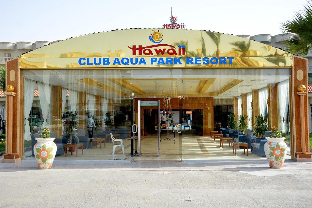 Hawaii Riviera Club Aqua Park - Families and Couples Only — Hotel in Hurghada
