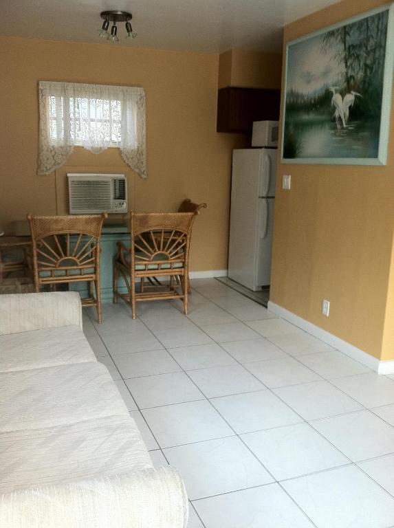 Ebb Tide Resort Photo 31
