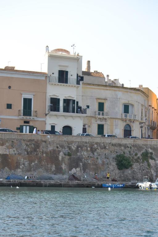 4 Balconi House-San Gregorio palazzo unico vista mare - 5