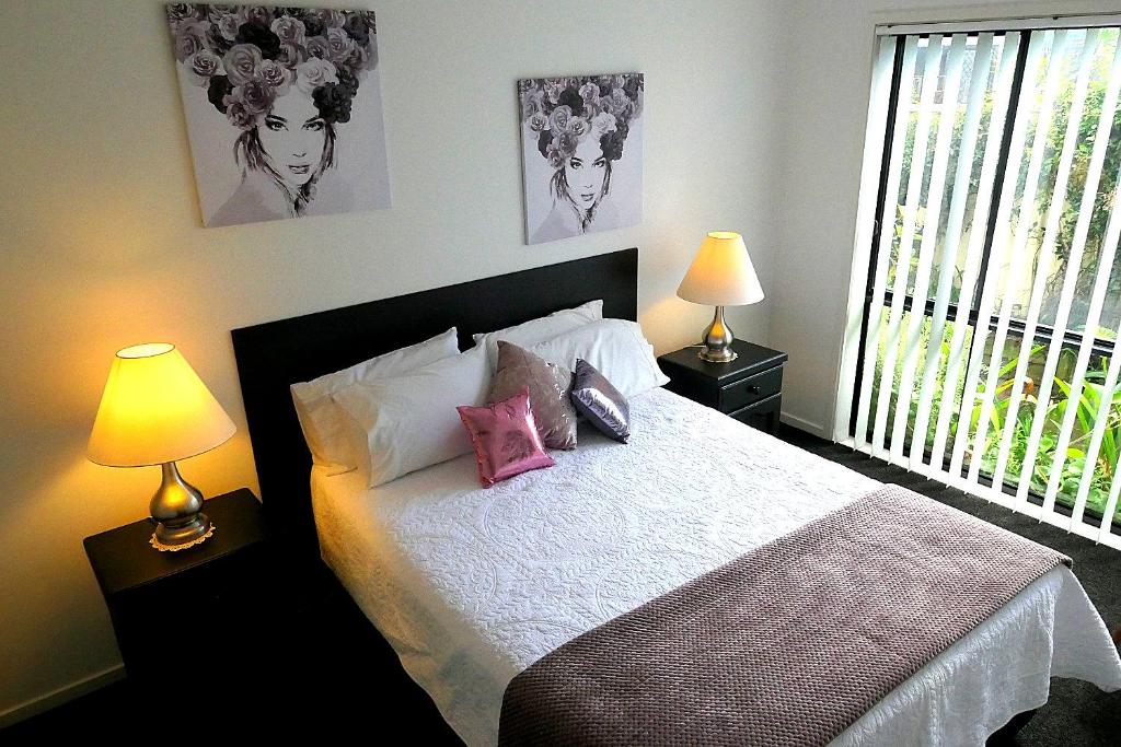 Corlette Retreat, Corlette