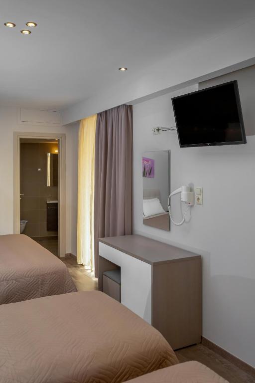 Irini Hotel — Hotel rooms in Heraklion