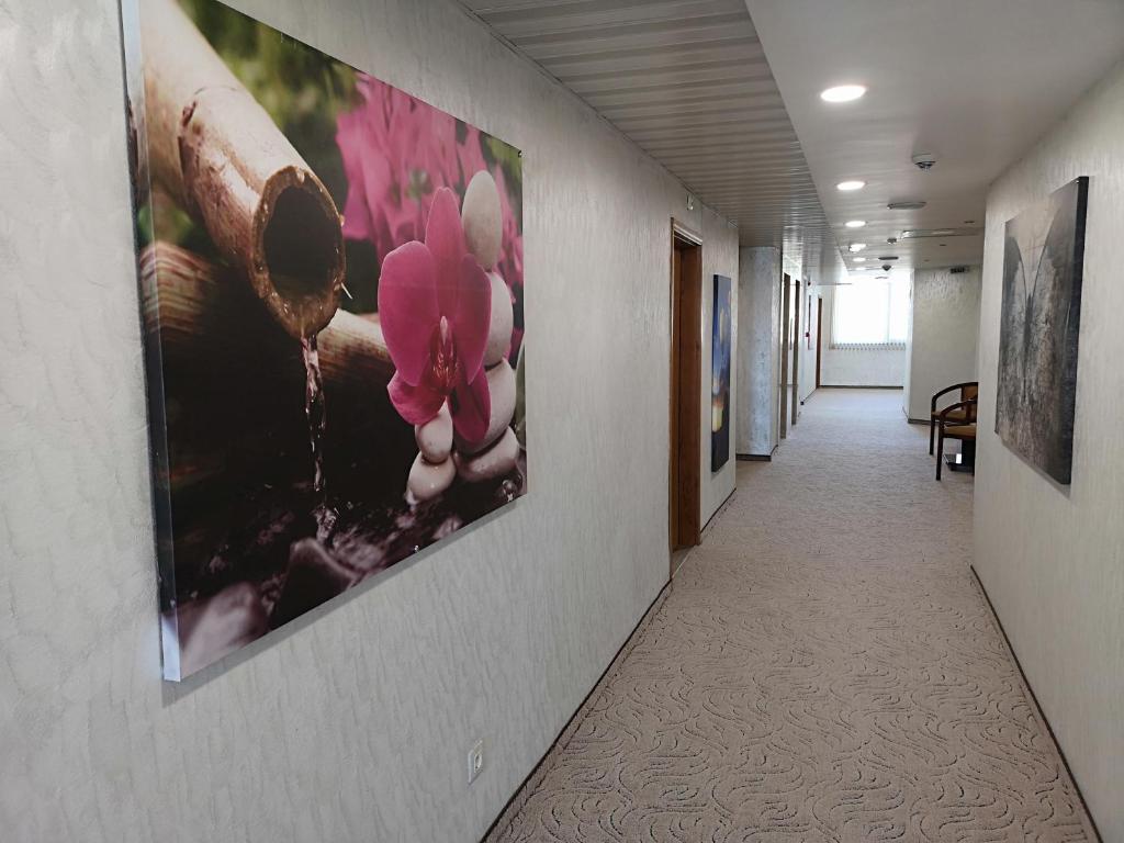 Terra Europe Brontes Hotel photo