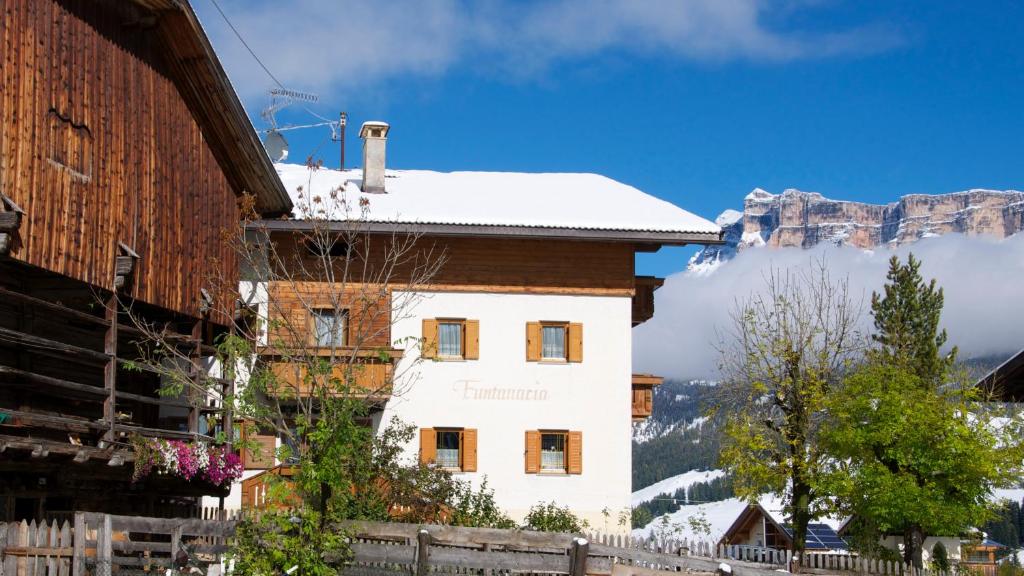 Chalet Funtanacia — Hotel in Badia