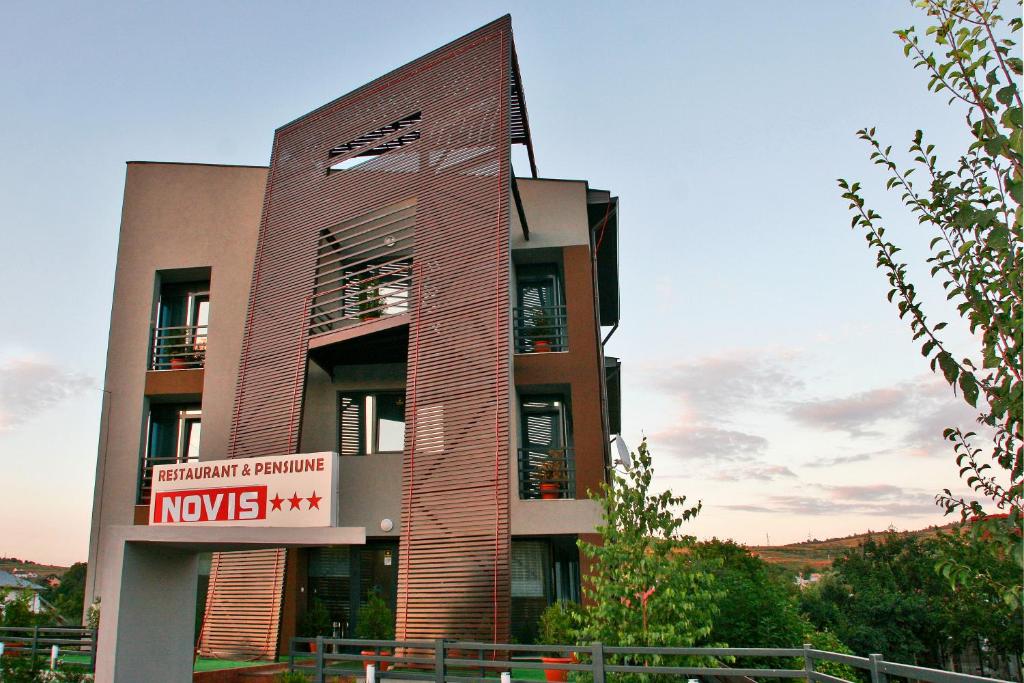 Pensiunea Novis — Hotel in Iasi