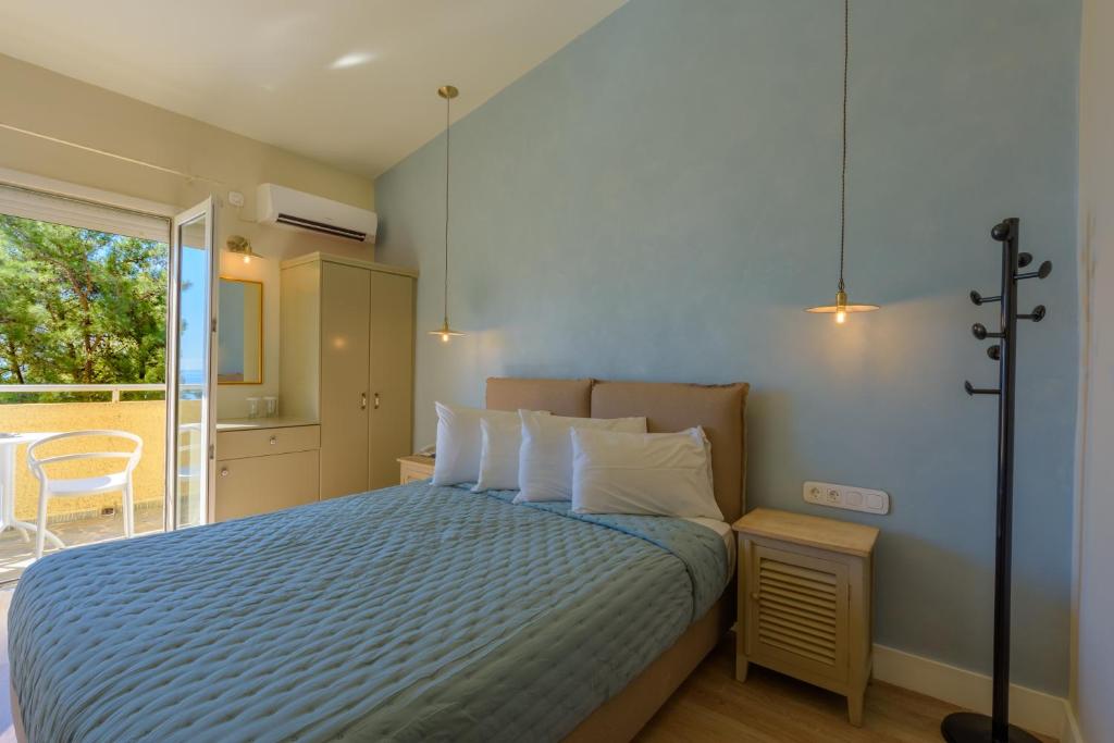 Panas Hotel — Hotel rooms in Pesádha, Ionian Islands