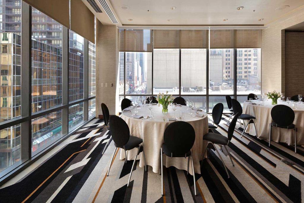 Chicago Eurostars Magnificent Mile Additional