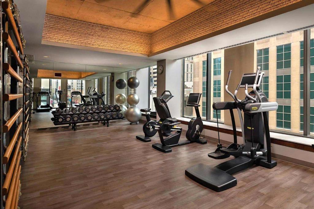 Chicago Eurostars Magnificent Mile Additional