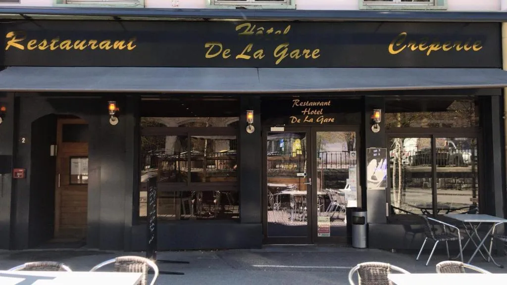 hotel de la gare，位于莫达讷的酒店