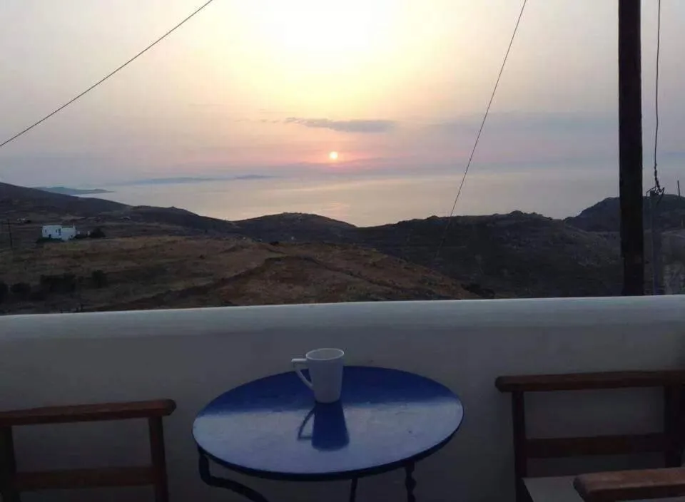 Anemoessa Studios, hotel in Serifos Chora