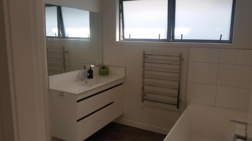 Edgehill - semi self-contained eco friendly home photo