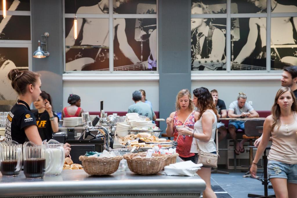 Храна и напитки