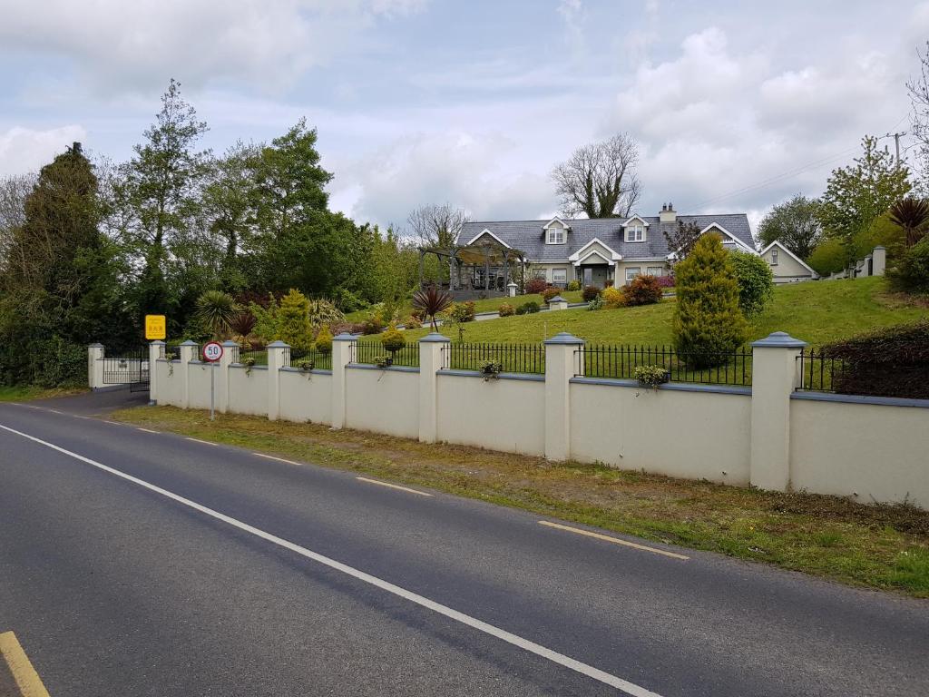 Highfield house bed and breakfast COLLINSTOWN photo