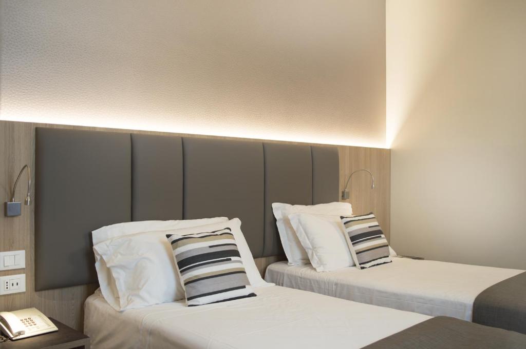 Hotel Alexander Photo 10