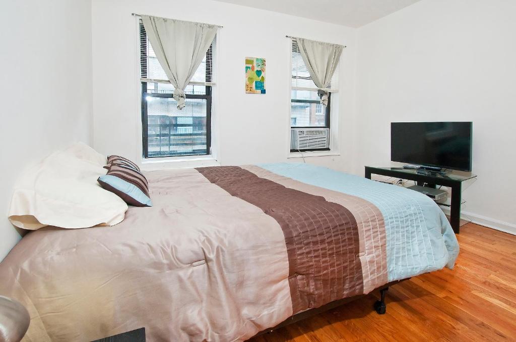 NYC - Monthly Rentals near the Park photo