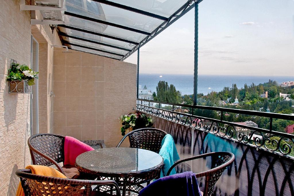 Beach & Beatles Apartments photo