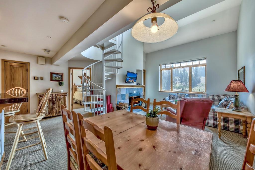 L306 Kirkwood Lodge photo