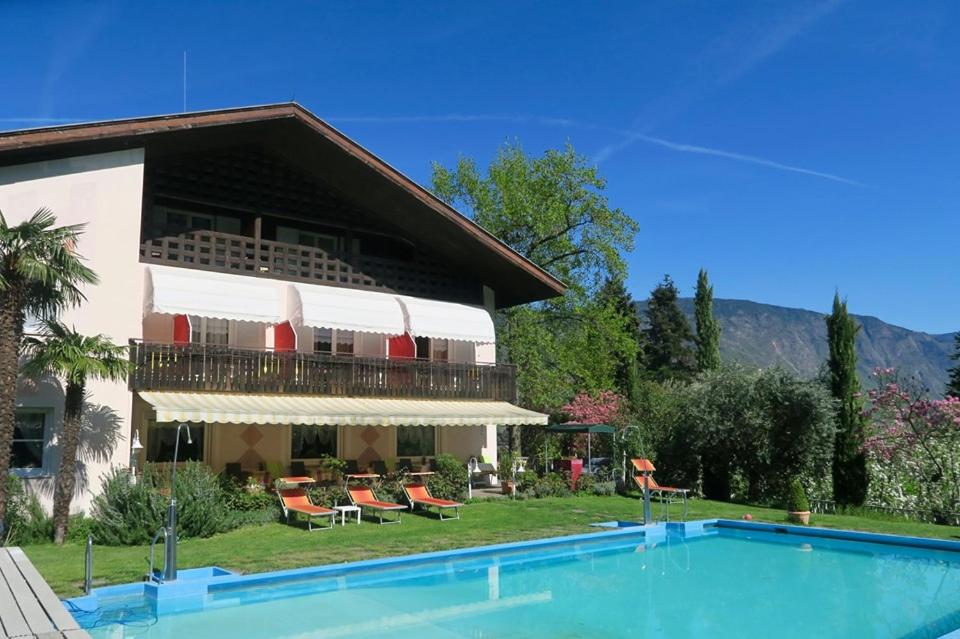 Garni Hotel Burgleitenhof - 4