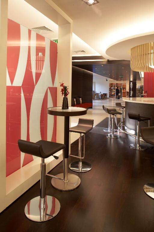 Bar/lounge
