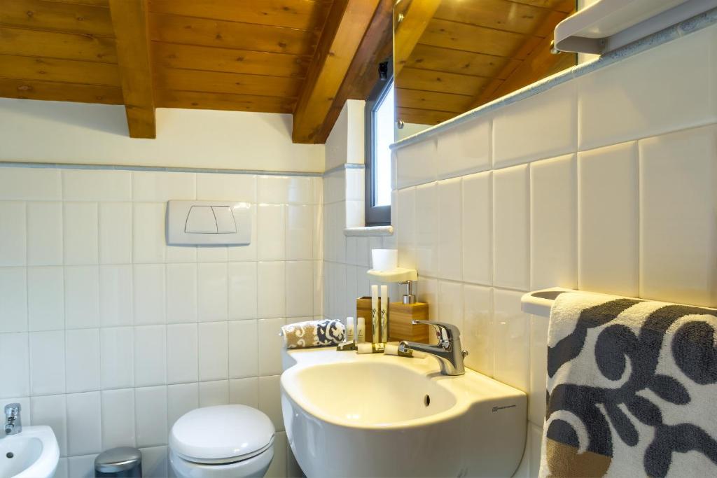 Amartia Apartments photo