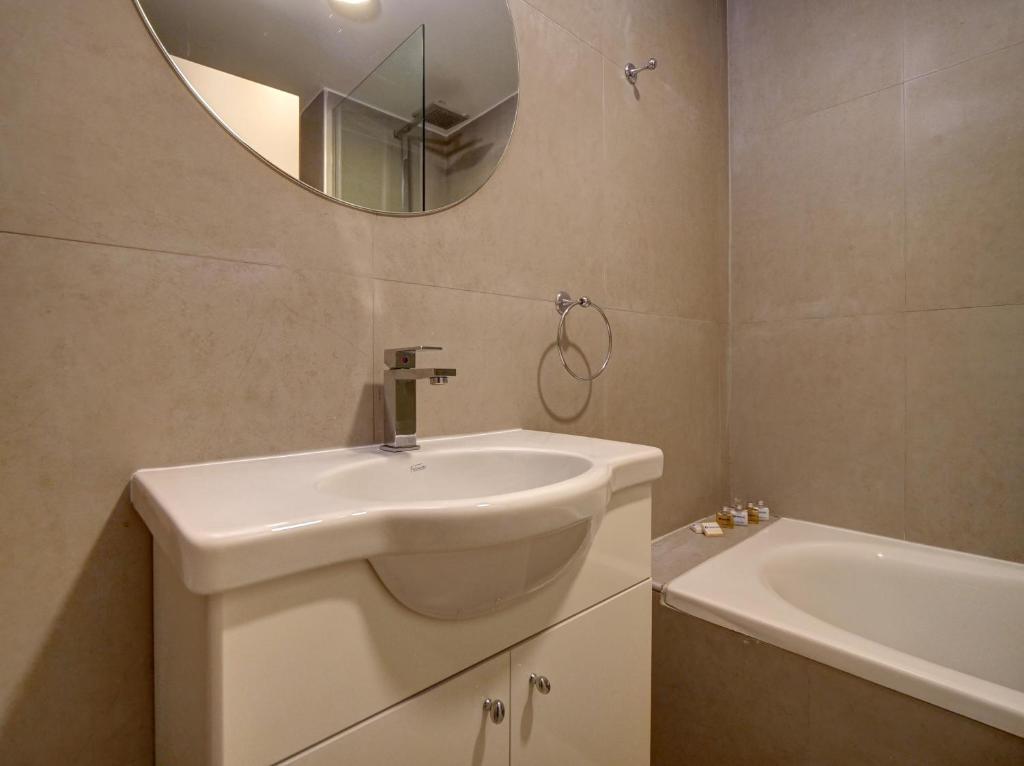 Nido at Bellini Esmeralda - 2