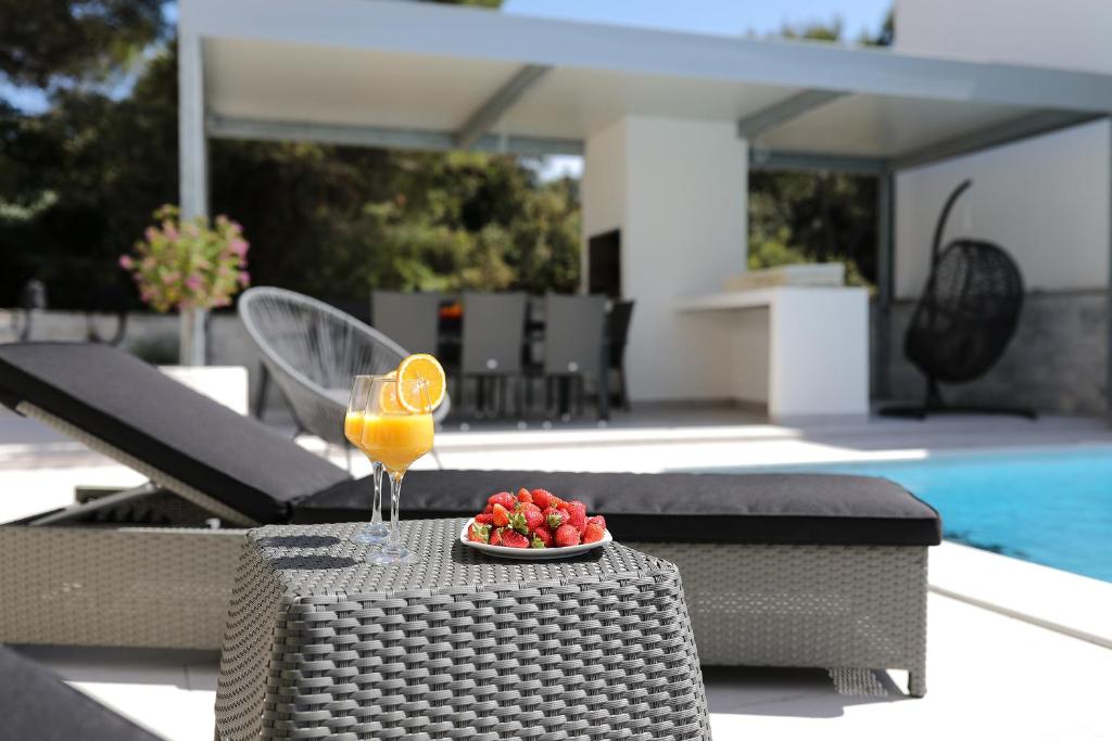Luxury Villa Nada with Pool photo
