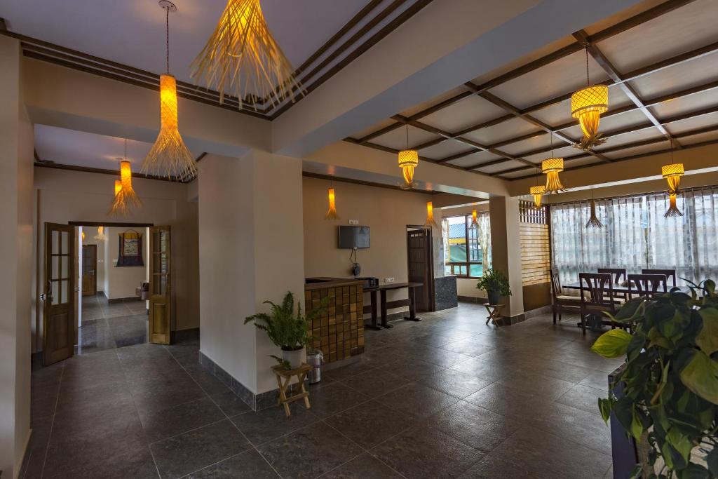 Hotel 100 Petals - Gangtok 12 mins from MG Marg photo
