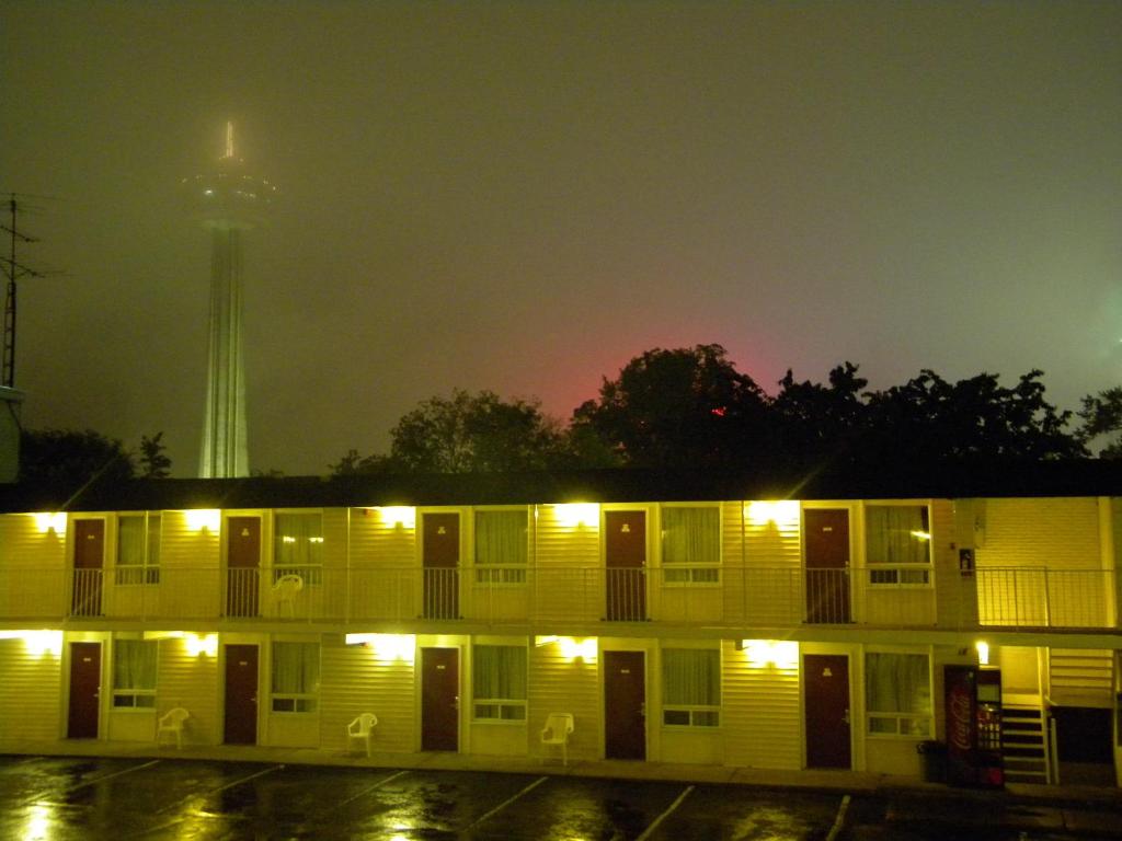 Fairway Inn by the Falls photo