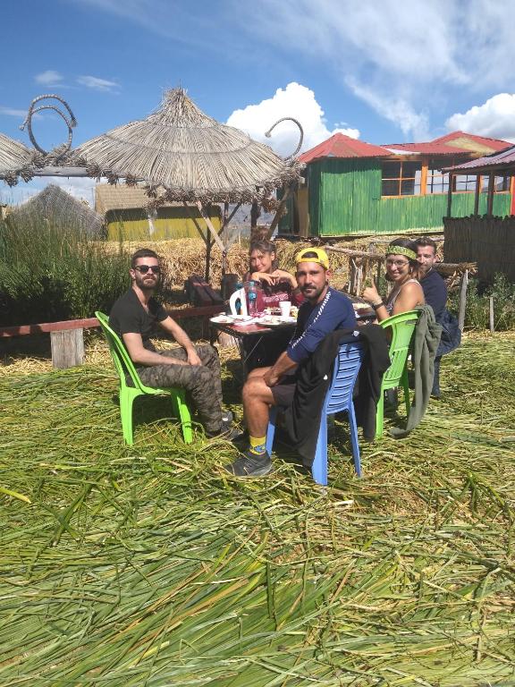 Uros Lodge Lover Titiqaqa photo