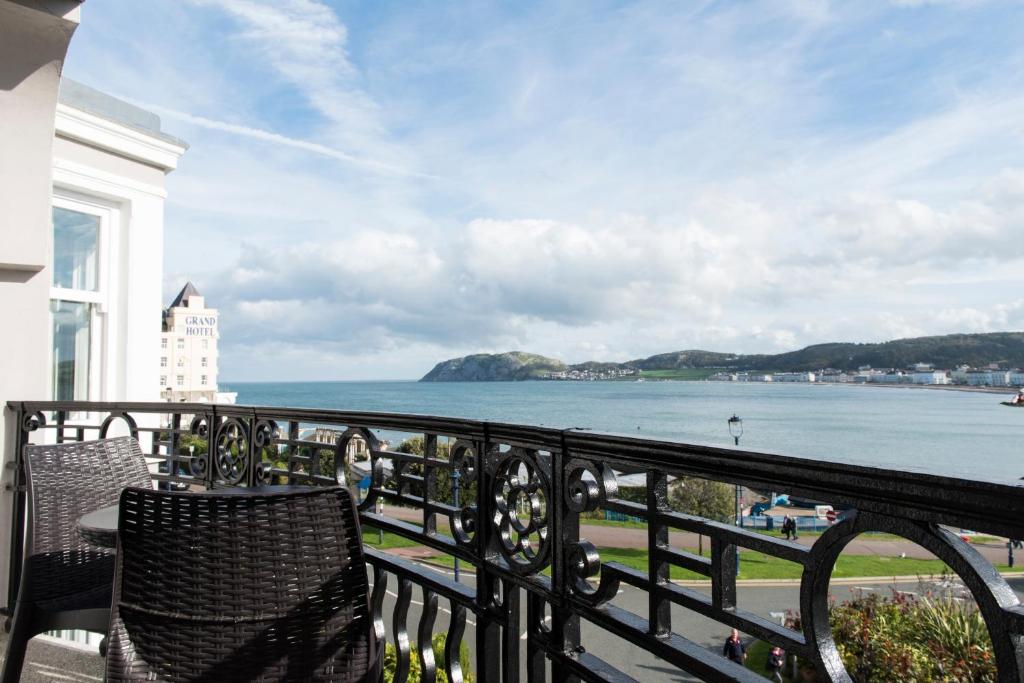 Belmont Llandudno photo