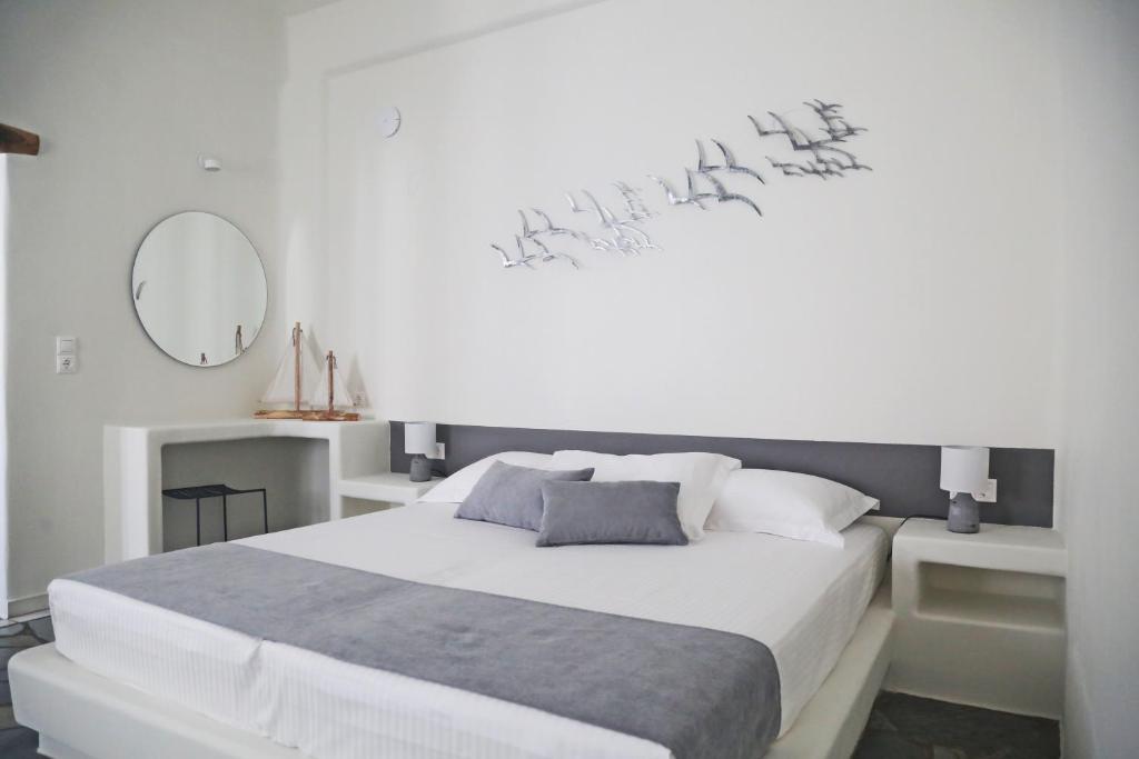 Dafni's Philoxenia — Hotel in Paros Island