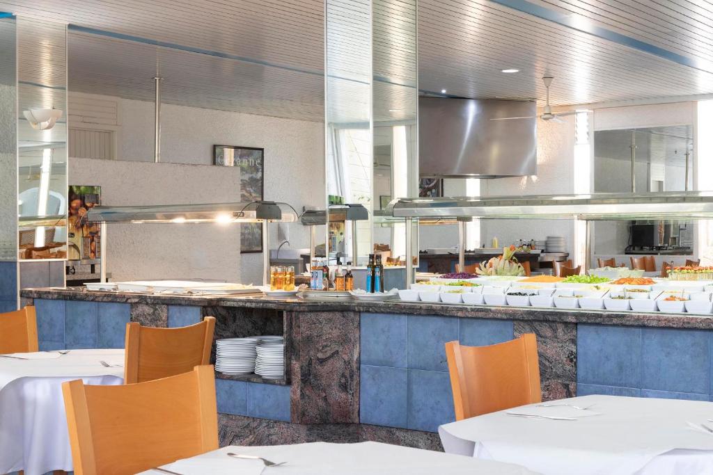 Hotel Palia Don Pedro — Restaurant & bars in Costa Del Silencio, Canary Islands